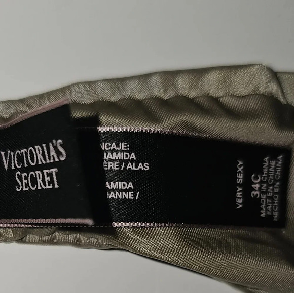 VICTORIA Secret Very Sexy Underwire Lace High Neck Bra - Picture 4 of 4